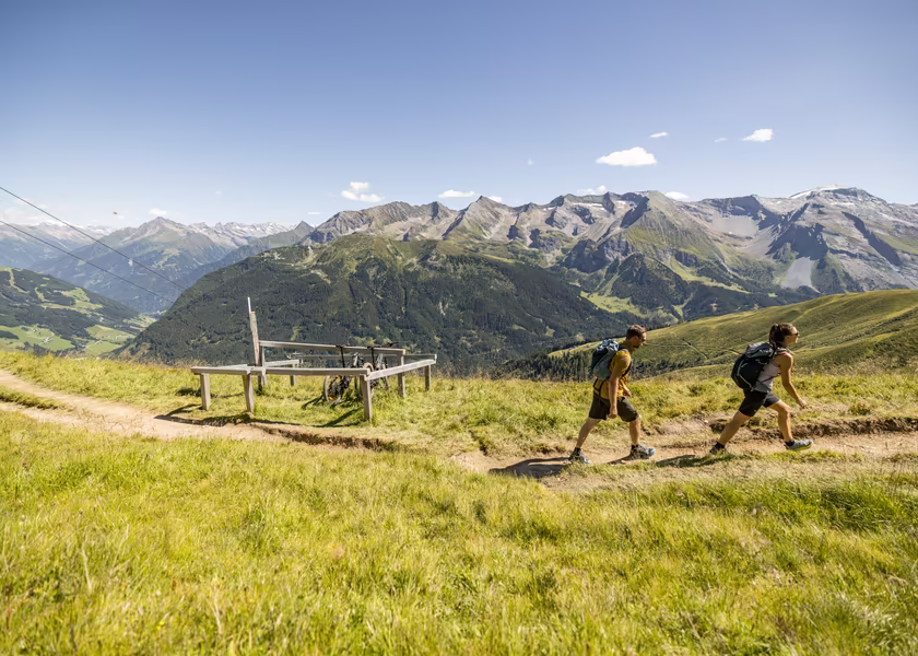 Wandern bei herrlicher Kulisse